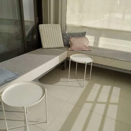 Apartament μοναδικής θέσης στη θάλασσα