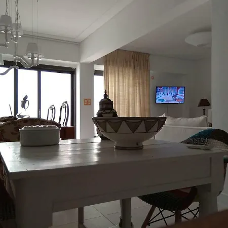 Apartament μοναδικής θέσης στη θάλασσα