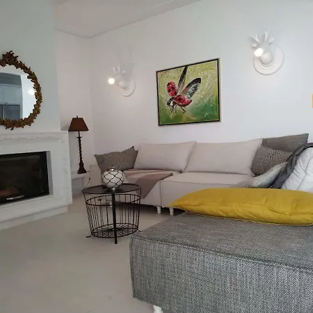 Apartament μοναδικής θέσης στη θάλασσα *
