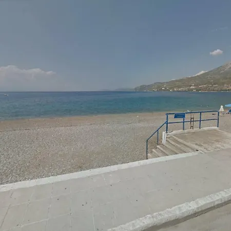 μοναδικής θέσης στη θάλασσα Apartament Loutráki